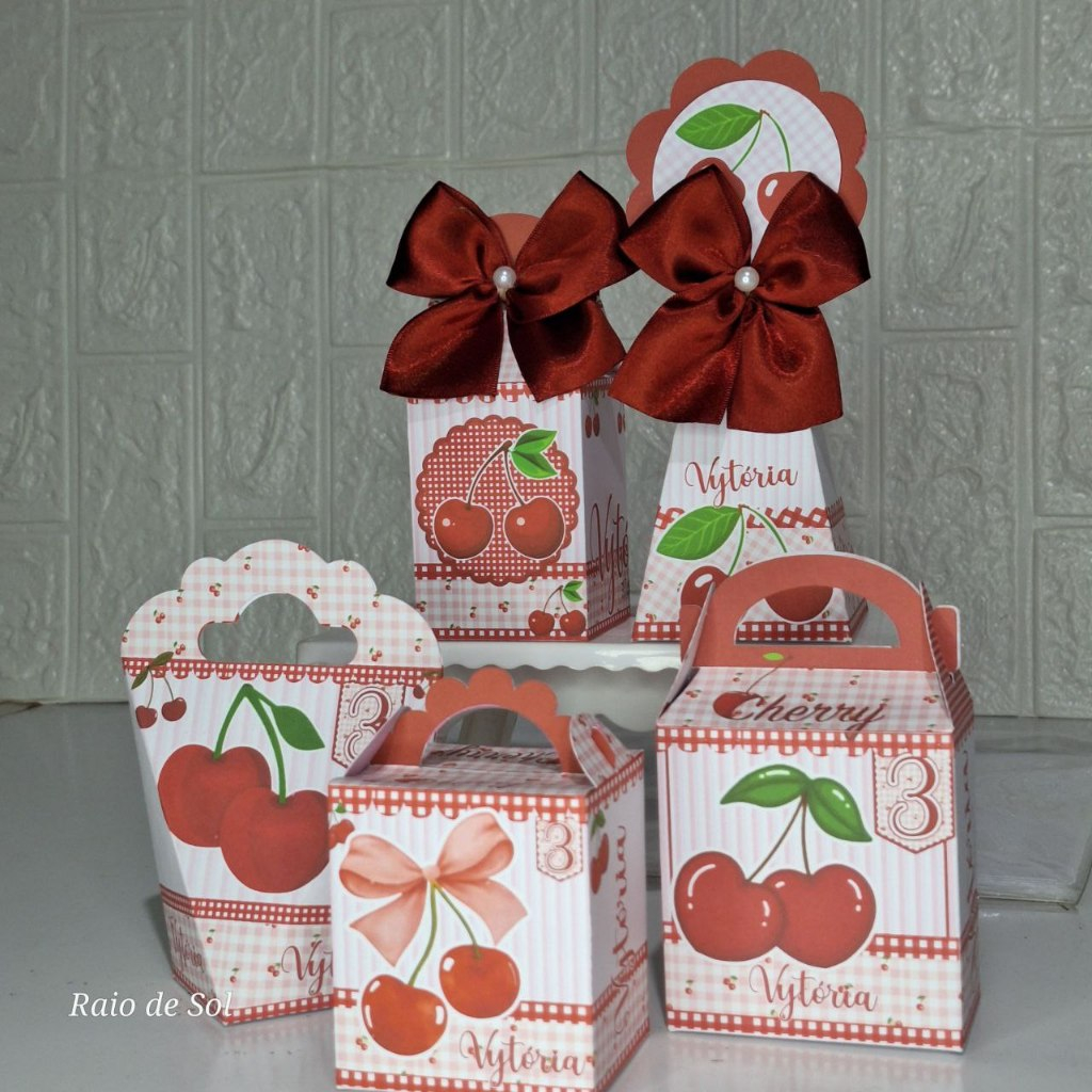 Personalizados Cerejinha/ Kit festa cerejinha com laço/ caixinhas PEGUE E MONTE/ Lembrancinha de festa cerejinha
