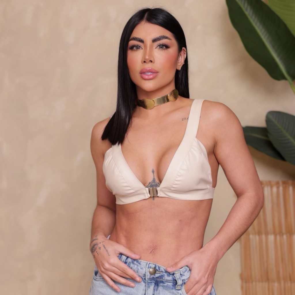 Top Cropped Feminino Couro Sintético Com Alcinha Sutiã Com Fecho Frontal Moda Blogueira