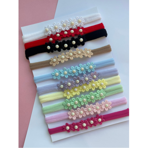 Kit 10 Tiaras e Faixinhas de Cabelo para Bebê Recém-Nascido - Laços de Florzinhas em Meia de Seda