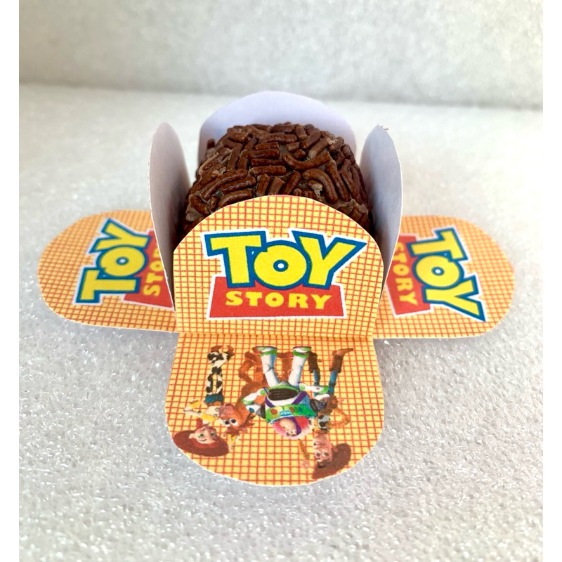 50 Forminhas 4 Pétalas Toy Woody Estampa Story para doces Festas Aniversarios