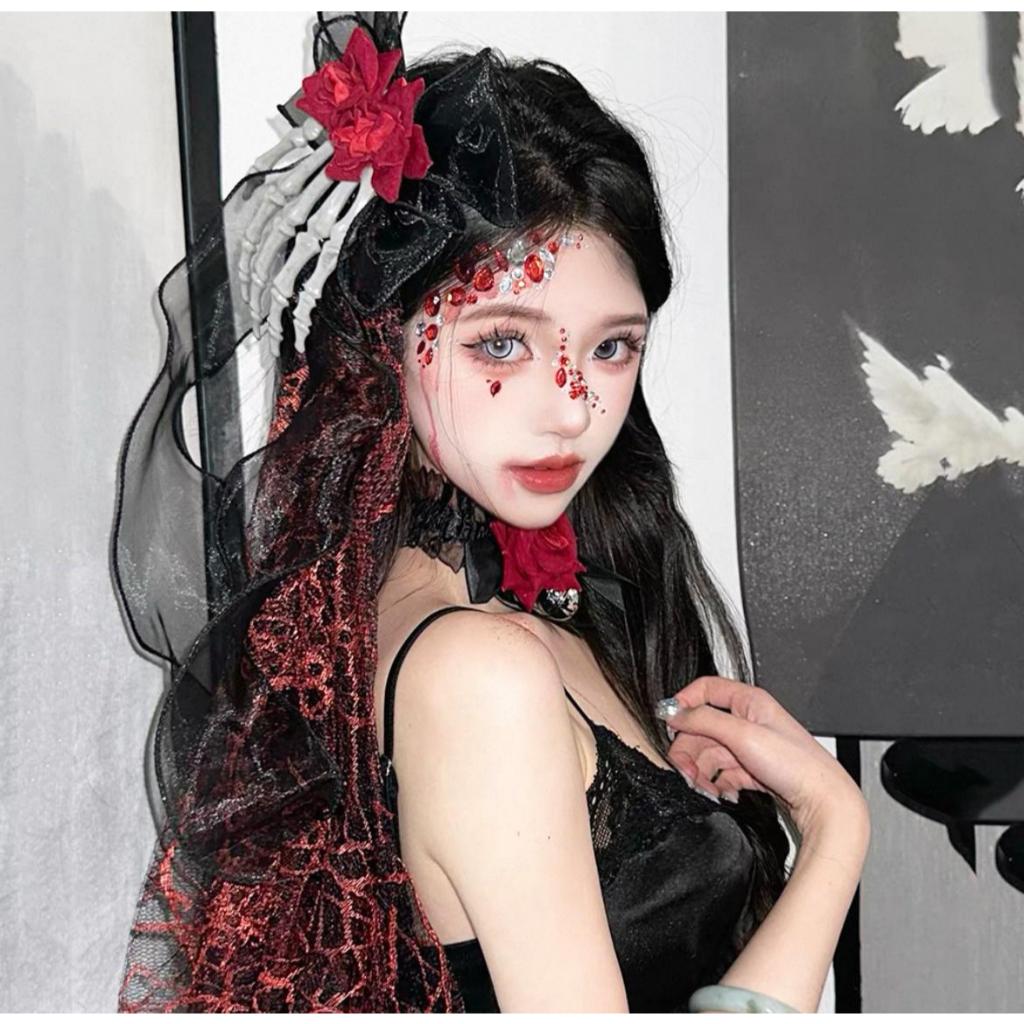 Presilha De Cabelo Com Flor E Veu Rendada Mão de Caveira Esqueleto Para Festas Tematico Halloween — imagem 2 de 2