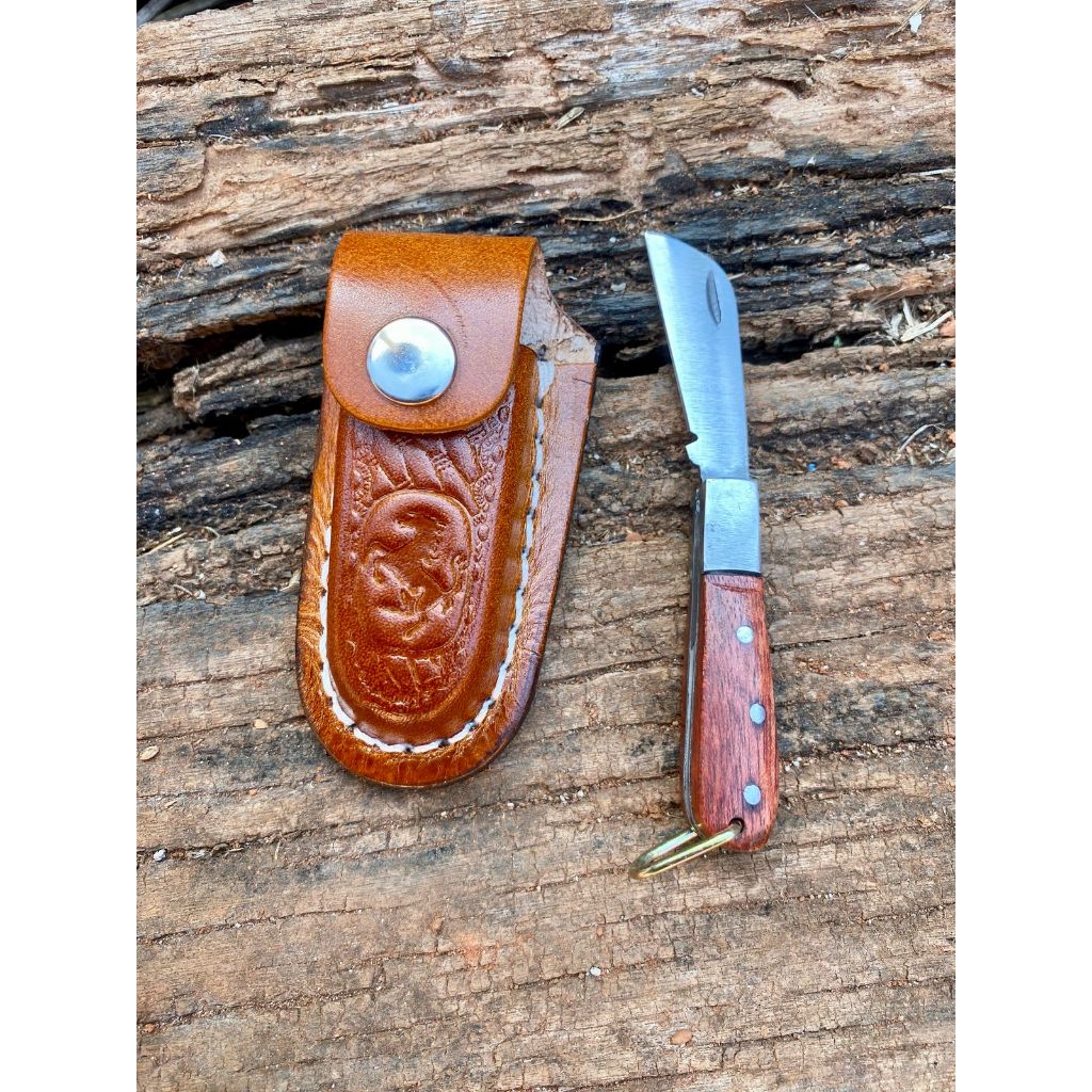 Mini Canivete Infantil Artesanal com Bainha de Couro | Portátil e Durável em Oferta na Shopee