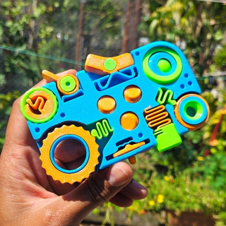 Brinquedo Fidget Cube Anti Stress Satisfatório 12 Em 1 montessoriano, sensorial em Oferta na Shopee