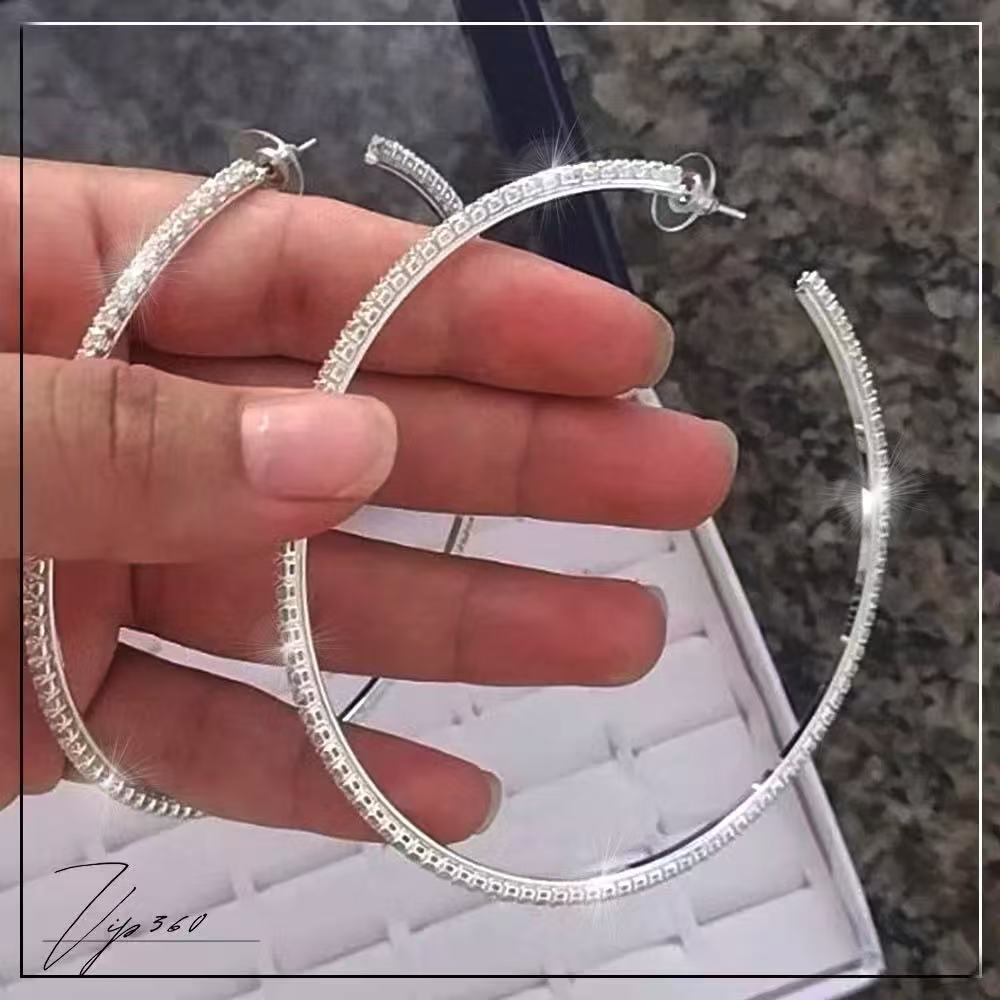 Par de brinco Cravejado argola G prata em Oferta na Shopee