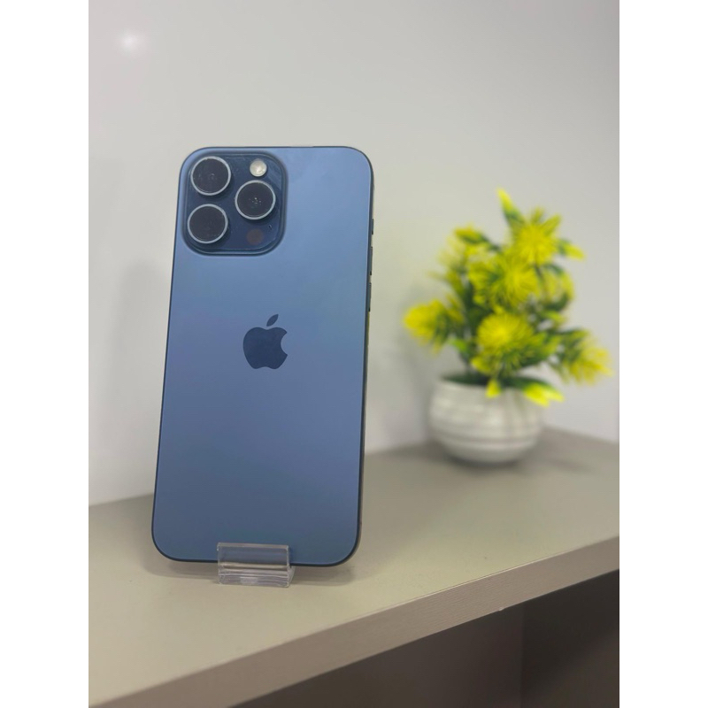 iPhone 15 Pro Max 512Gb potência e câmera Pro