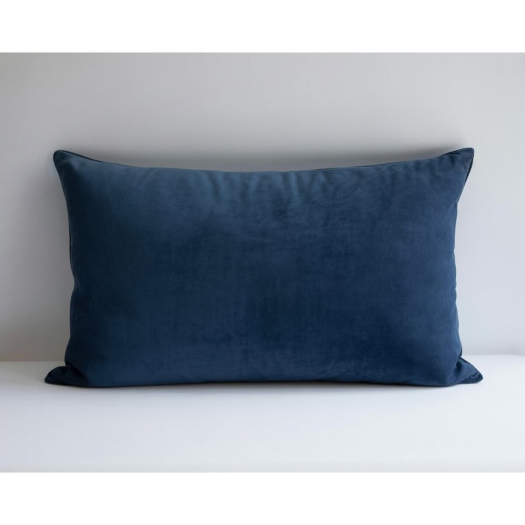 01 Capa Almofada 60x40 cm Tecido Suede Liso Baguete Retangular Decorativa Zíper Invisível Sofá Sala