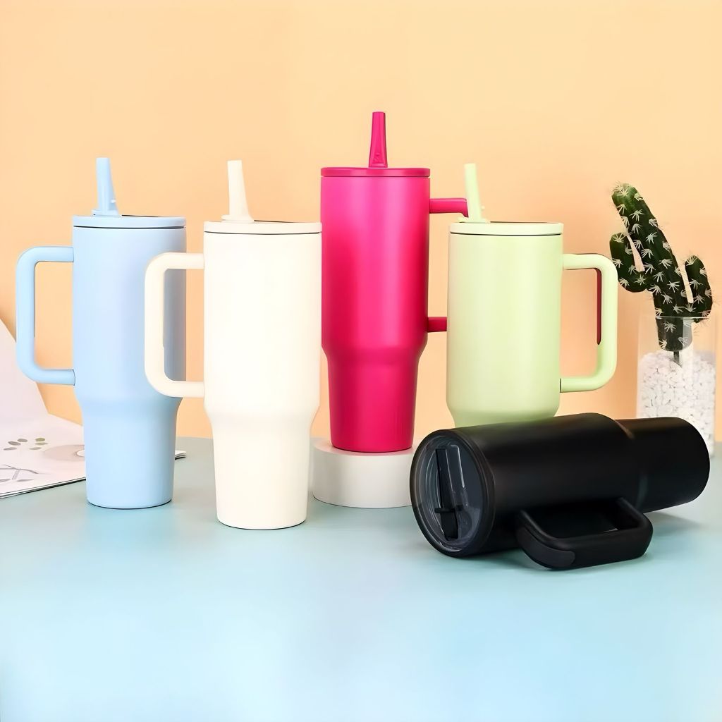 Térmico Copo Inox 1,2L com Canudo, Tampa Transparente e Alça Reforçada – 40oz Premium