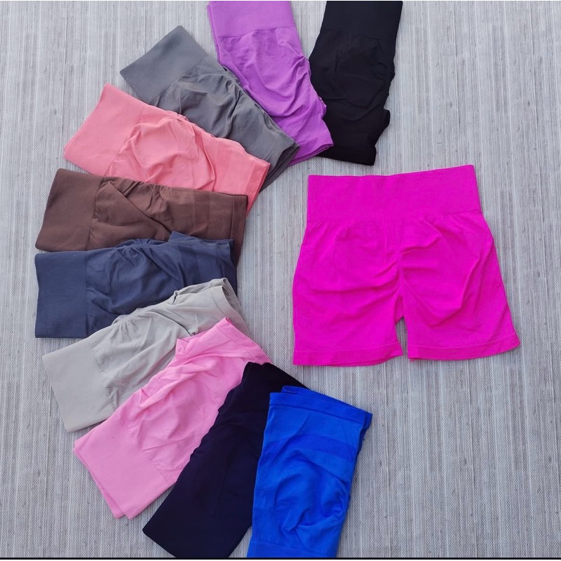 Short fitness sem costura com empina modelo poliamida e canelado ( consulte as cores e modelos disponíveis no chat)