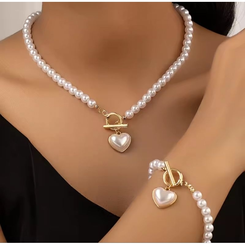 Conjunto colar e pulseira de pérolas com pingentes de coração (pérolas 6mm)