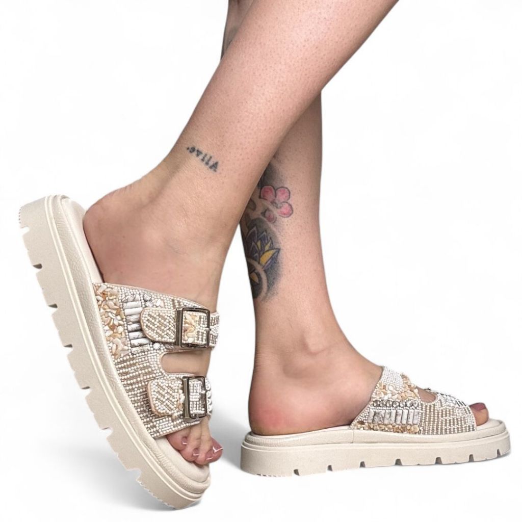 Sandália Feminina Flat Coconut Pedraria Comfortflex 2546435-2 em Oferta na Shopee