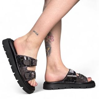 Sandália Feminina Flat Preta Pedraria Comfortflex 2546435-1 em Oferta na Shopee