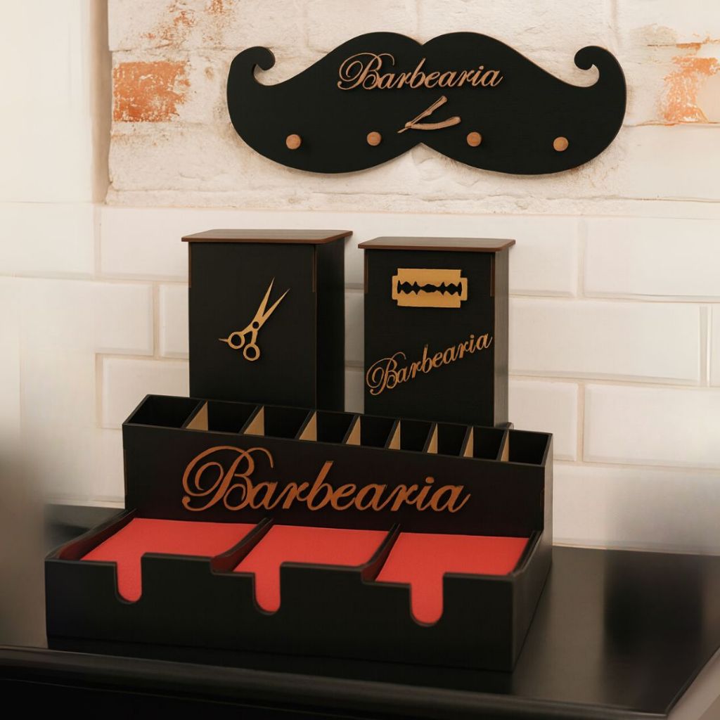 KIT Barbearia Descarte Laminas, Porta Tesoura, Cabideiro Bigode e Suporte 3 Máquinas c Porta Pentes