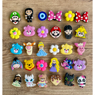 Apliques Emborrachados para Babuche - Escolha o pin de sua preferencia em Oferta na Shopee