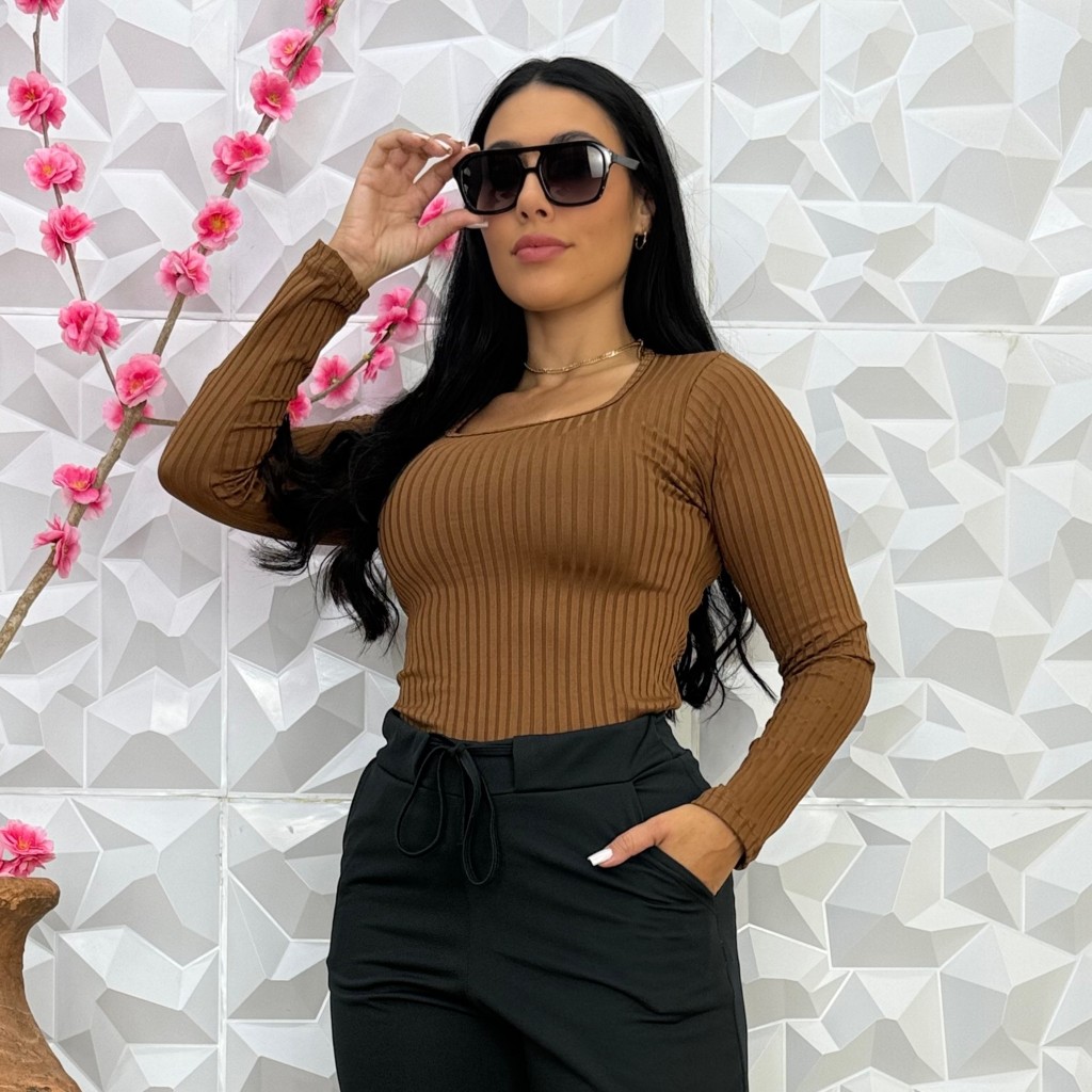 Blusa Feminina Estilosa de Frio Canelada Gola Quadrada Manga Longa Roupa Inverno Moda Casual