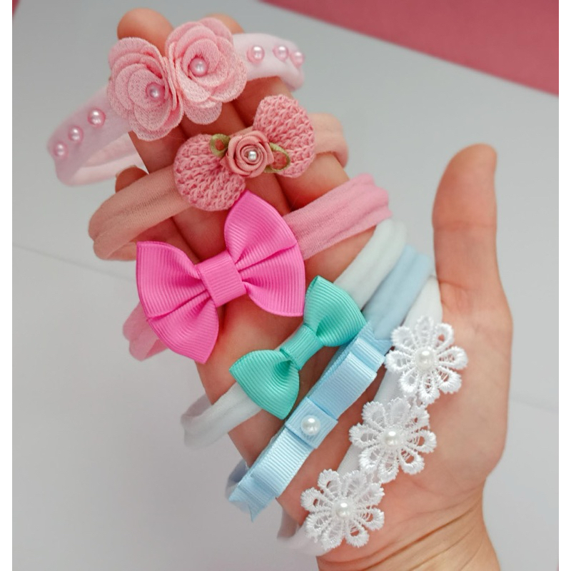 Kit Meus Primeiros Laços para Bebês na tiarinha de meia, Bebê, menina, maternidade em Oferta na Shopee