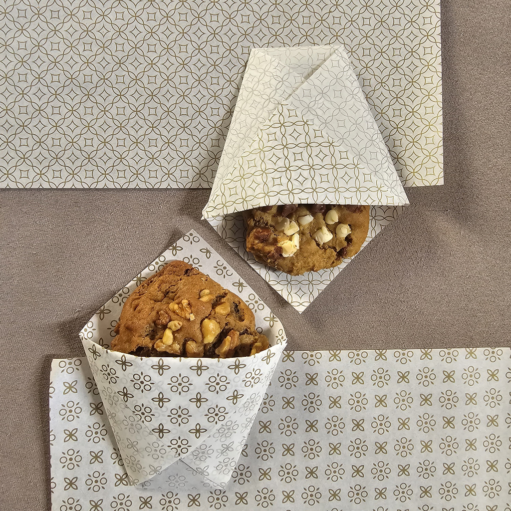 Papel Antigordura Alimentos 32x22cm Impressão Dourado 50 unidades em Oferta na Shopee