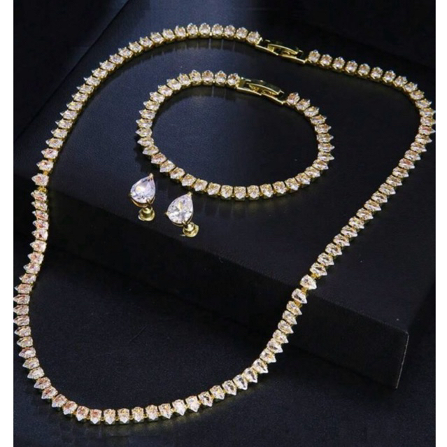 Brincos Formatura Dourados: Onde Comprar | BuscaProdutos