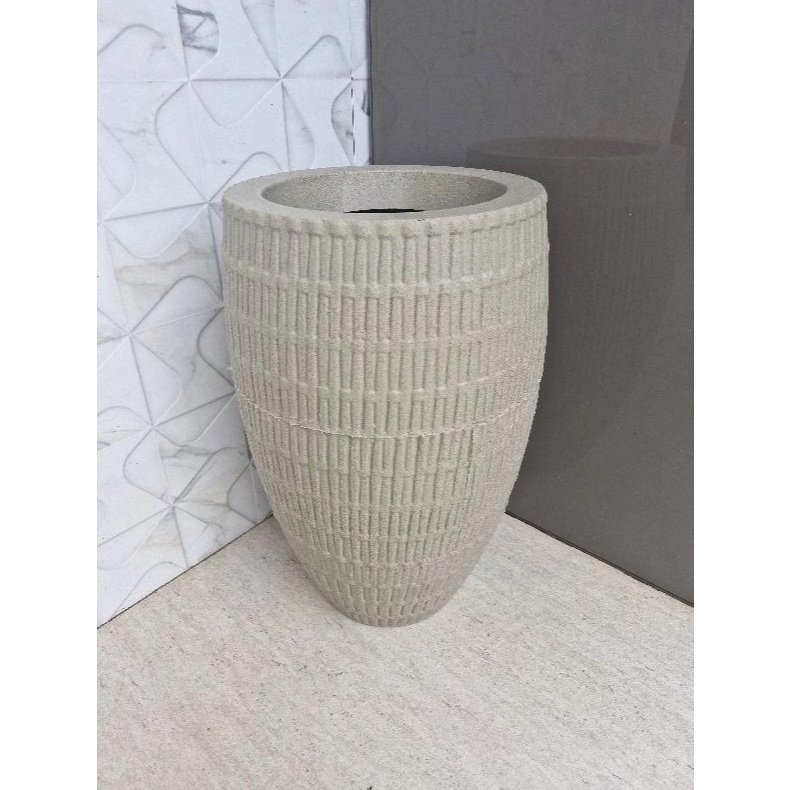 Vaso de Planta Decorativo Reciclável em Polietileno- Coluna Indiana - 126 em Oferta na Shopee
