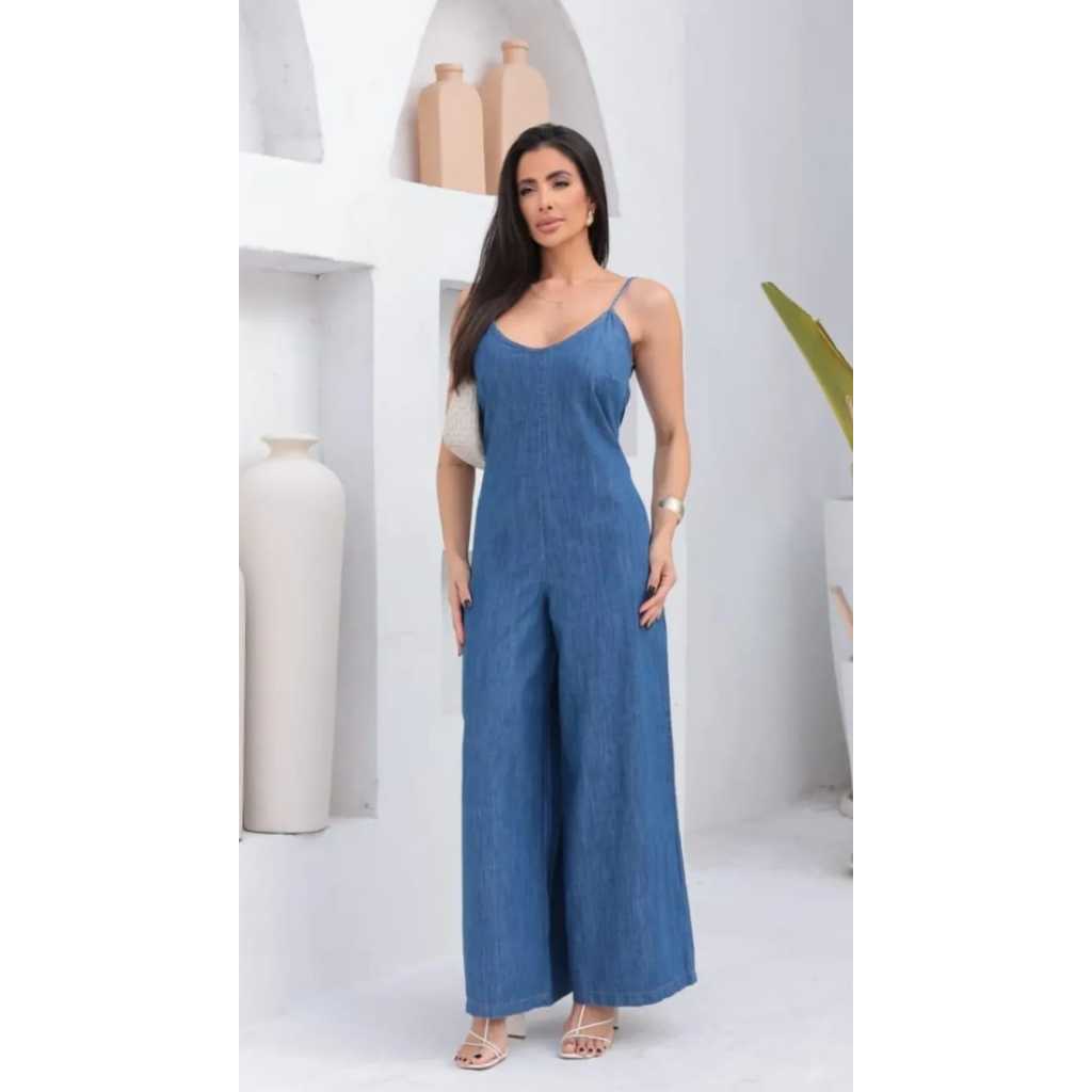 Macacão Jeans Feminino leve soltinho com Alça Regulável