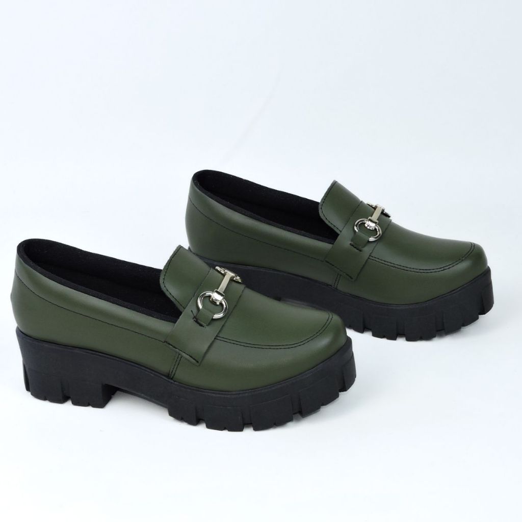 Mocassim Sapato Feminino Social Plataforma Detalhe Dourado Saltinho Básico Casual Verde militar Escuro
