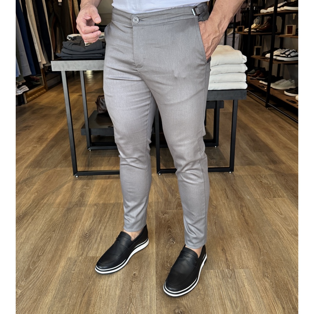 Calça Alfaiataria Com Ajuste Lateral Super Skinny Acetinado