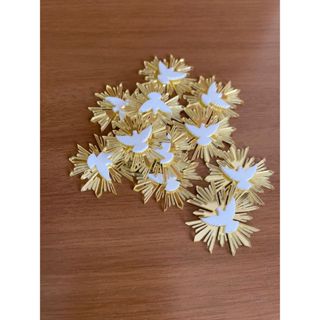 Kit Apliques do Espírito Santo 3,5cm Acrílico Dourado e Branco para Artesanato, Batizado, Crisma, Lembrancinhas em Oferta na Shopee