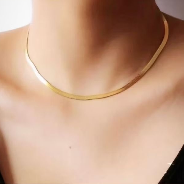 Colar Choker Variações (Escama De Peixe / Bandeirinha / Fita) na Cor Dourada Folheado a Ouro 18K