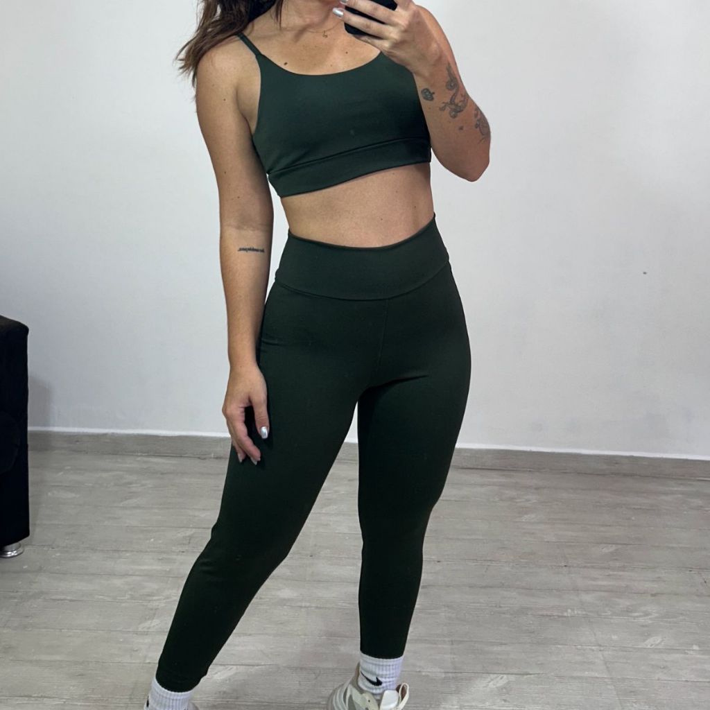 Conjunto Fitness Feminino Look Academia Top e Calça Legging De Treino