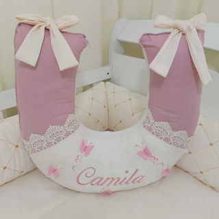 ALMOFADA DE AMAMENTAÇÃO PALHA/COM ROSÊ GRIPIER E BORBOLETAS PERSONALIZAMOS COM NOME DO SEU BEBÊ LUXO em Oferta na Shopee