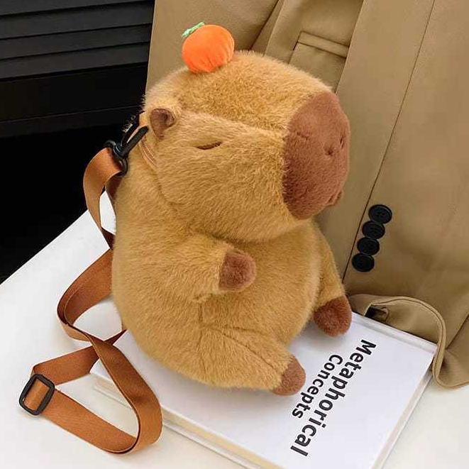 Mochila Pelúcia Capivara Fofa Trend Para Mulheres Com Design Único E Alças Confortáveis Perfeita Para Dia A Dia