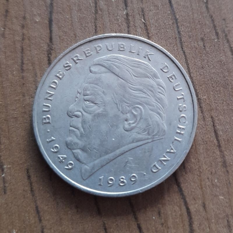 Moeda Alemanha 🇩🇪 2 marcos (Franz Joseph Strauss) 40 Aniversário - República Federal (1949 - 1989))	Chefe de estado