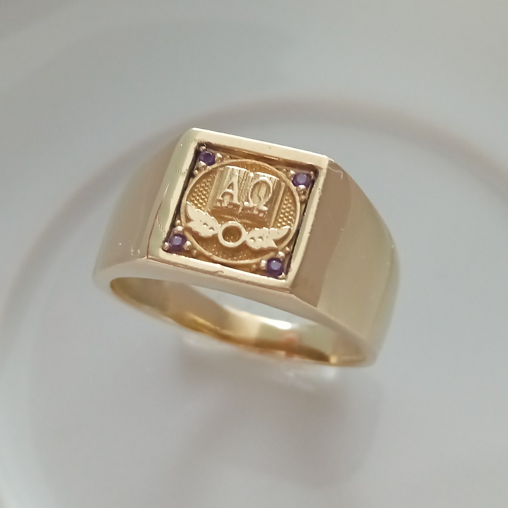 ANEL DE FORMATURA COM EMBLEMA DE TEOLOGIA DE MOEDA ANTIGA