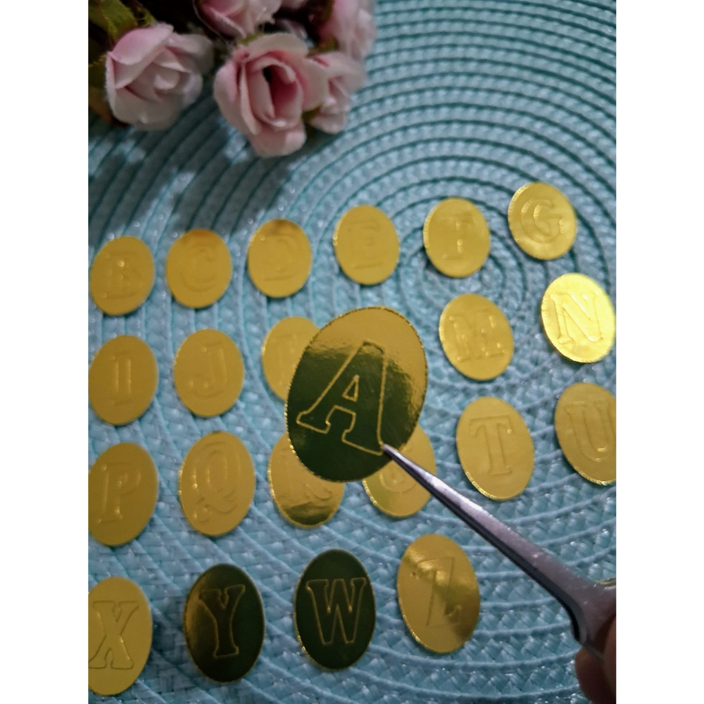 Aplique medalha - Letra Inicial Personalizada em Lamicote Dourado - Letras Douradas para Lembrancinhas