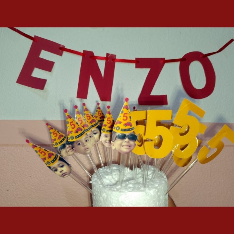 Bandeirolas Personalizadas com Rostinho + Nome + 20 Toppers para Doces - Kit Completo