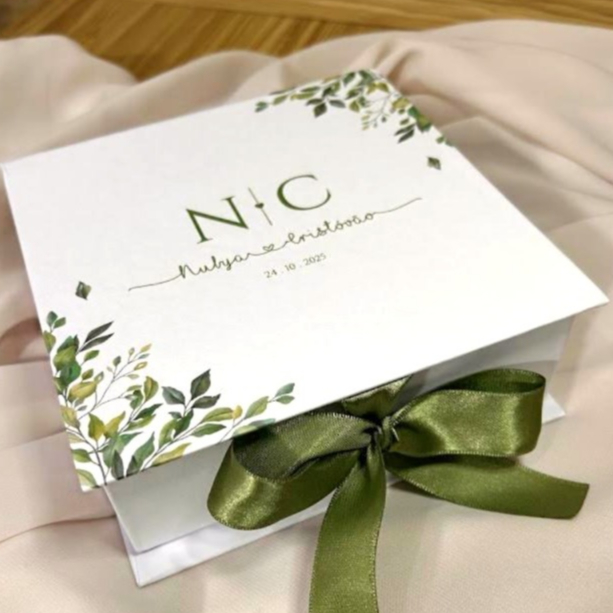 Caixa Cartonada Convite Padrinhos Casamento  Personalizada e Sofisticada -15x15x5cm em Oferta na Shopee