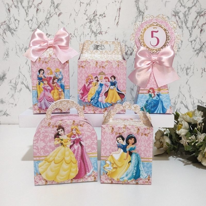 Kit Mimos Personalizados Princesas Clássico Pronto para usar Lembrancinhas Caixinhas para Festa