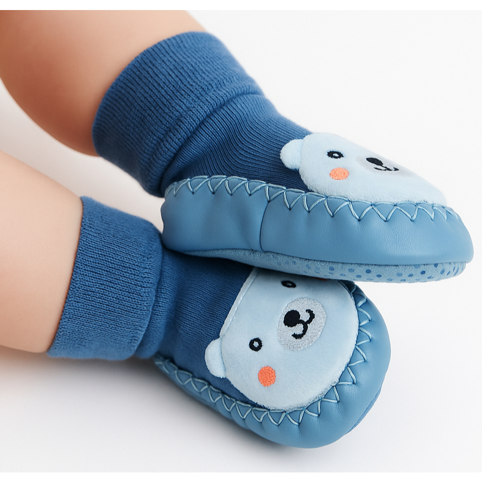 Kit Meia Sapatinho Chocalho com Sola Antiderrapante Bebê Menino Recém Nascidos Primeiros Passos em Oferta na Shopee