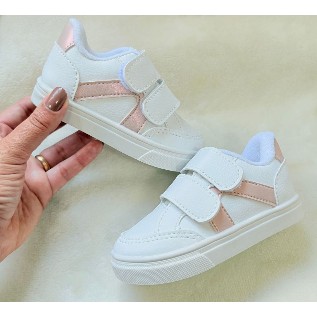 Tênis infantil menina Branco com rose metálico fechamento fácil confortável e estiloso casual em Oferta na Shopee