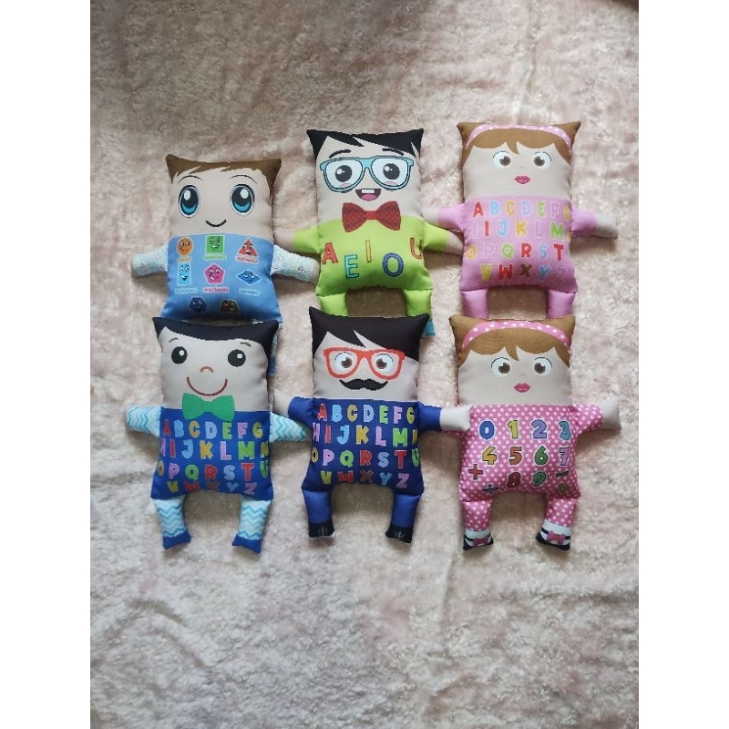 boneco senhor alfabeto/ senhora alfabeto almofada naninha educativa