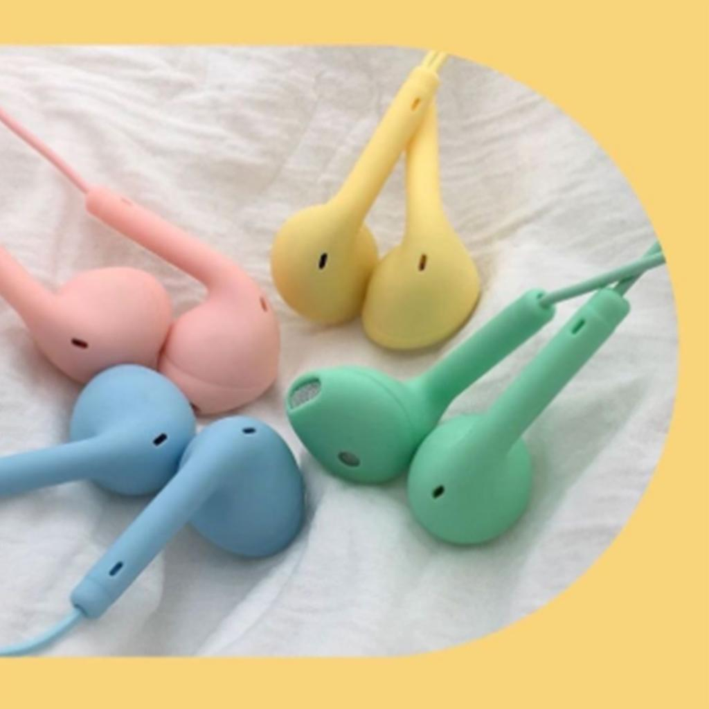 KIT 50 Fone de ouvido Macaron com fio 3,5mm  earbuds coloridos, redução de ruído C  microfone