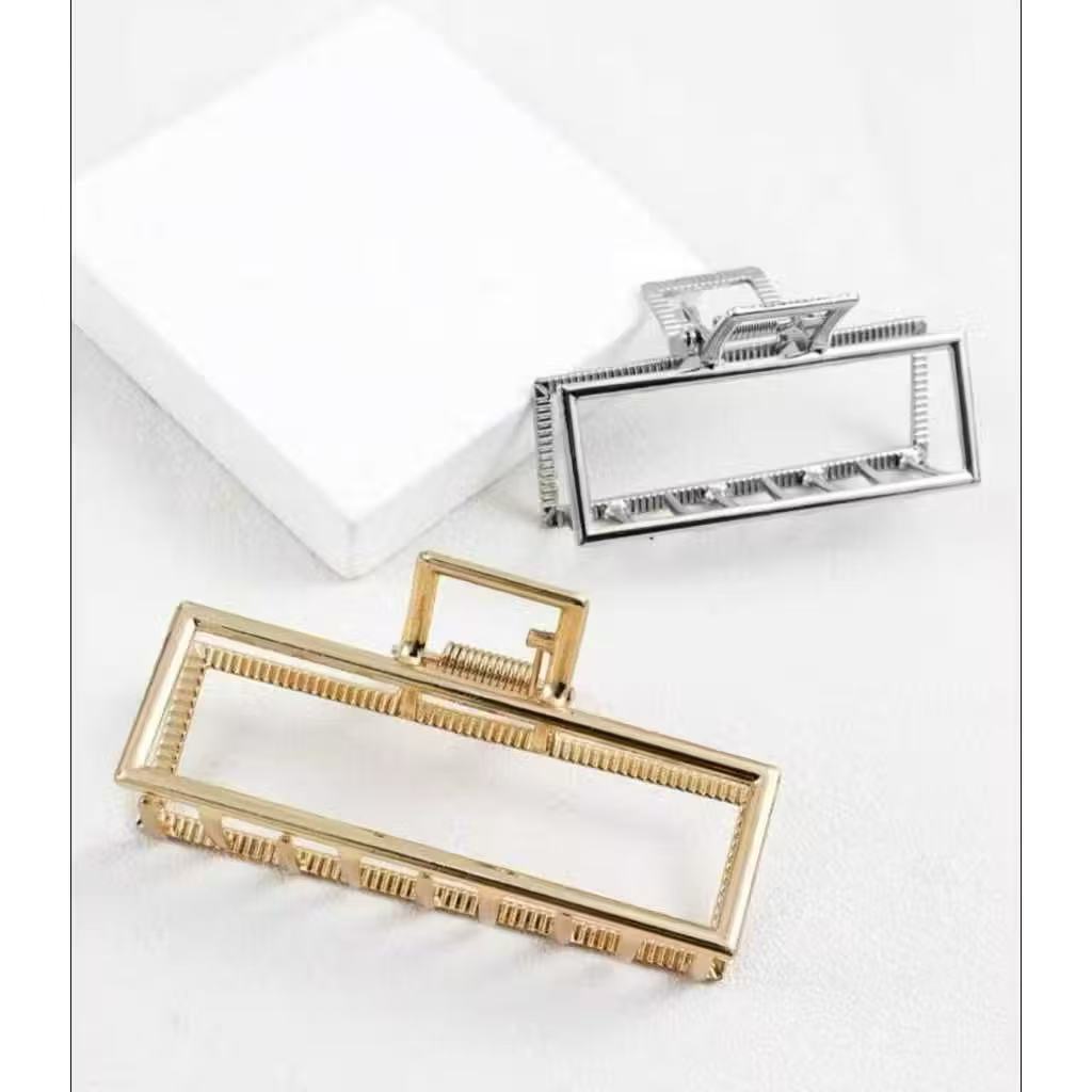 Prendedor Piranha De Cabelo Em Metal Dourado e Prata em Oferta na Shopee