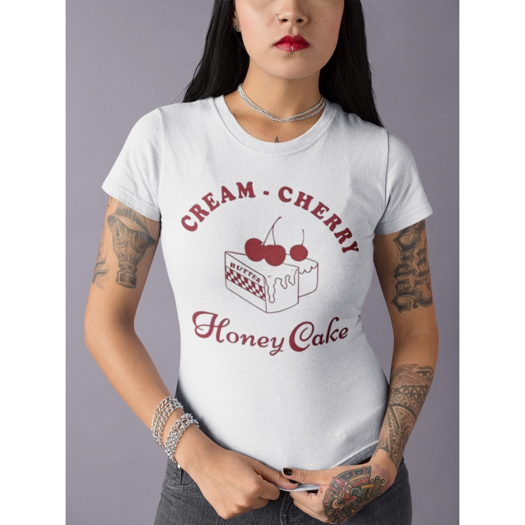 Baby Tee Y2K Feminina- Estampa Honey Cake, Conforto Elástico e Versátil para Primavera/Verão/Outono