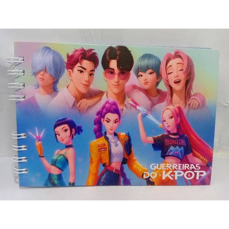 Livro de colorir Guerreiras do K-pop - tamanho 14,8 cm x 21cm