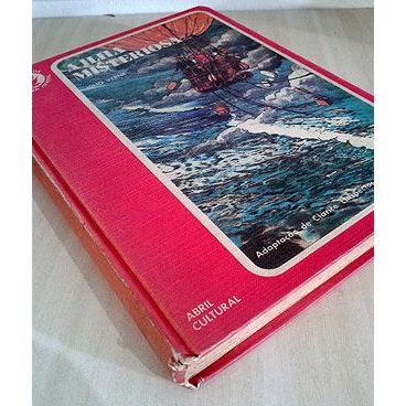 Livro - A Ilha Misteriosa - Júlio Verne  Adaptação: Clarice Lispector  Coleção Clássicos da Literatura Juvenil
