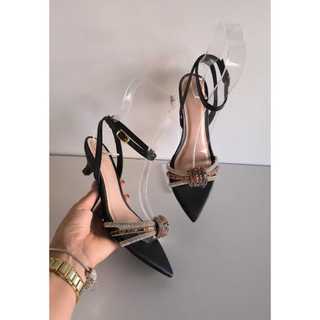 Sandália salto baixo mini 3cm bico folha,com a frent em strass (REF: ISA)  delicada.