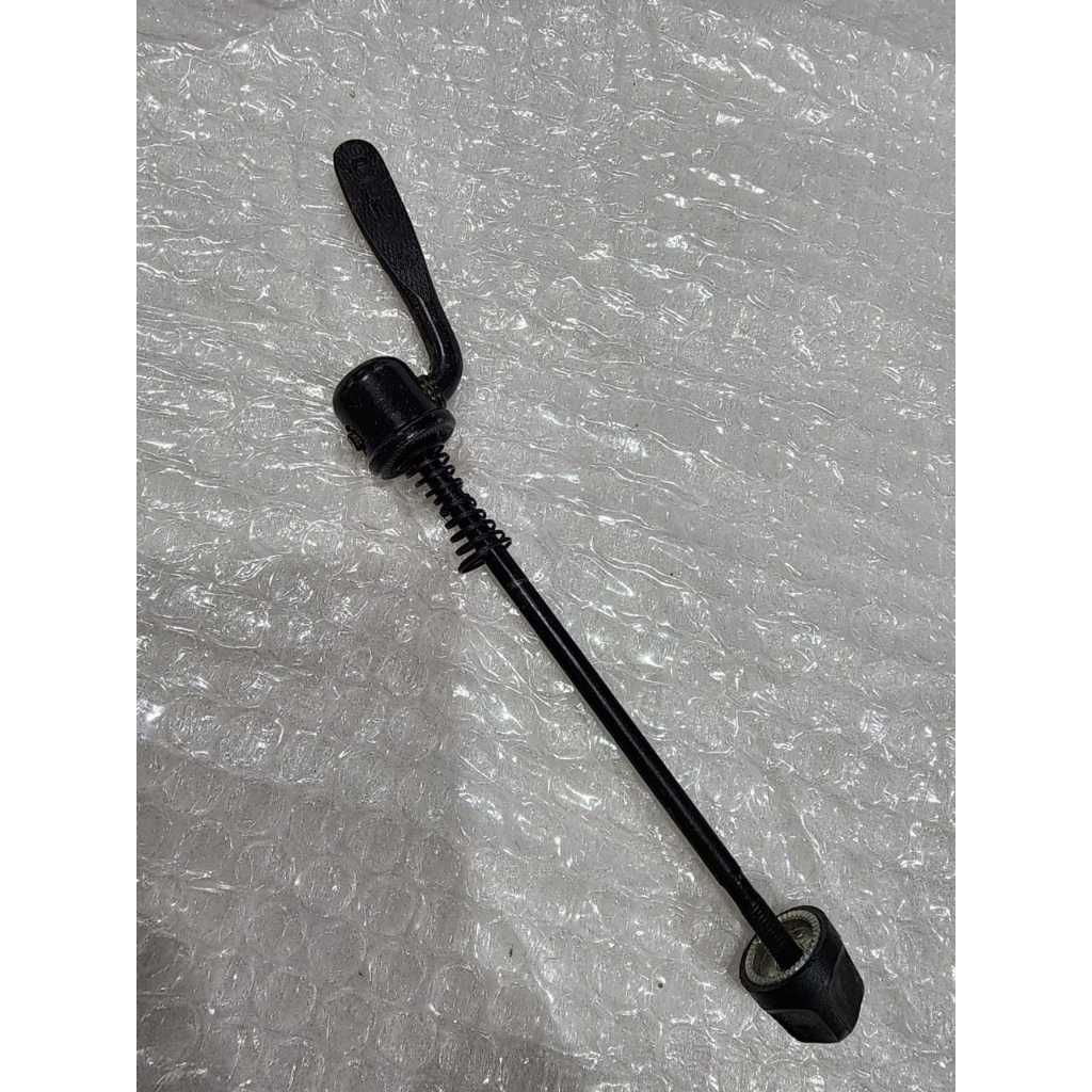 blocagem dianteira da shimano aço preta eixo de 9mm peça nova com pequena oxidaçao bem discreta