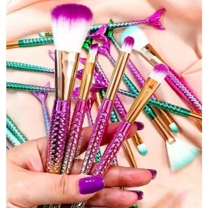 Kit 4 Peças Pincel Sereia de Maquiagem Para Sombra Blush Contorno Pó Sombra Envio Imediato