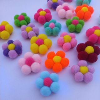 LAÇOS FLORES POMPOM | ADESIVOS - 10 UNIDADES em Oferta na Shopee