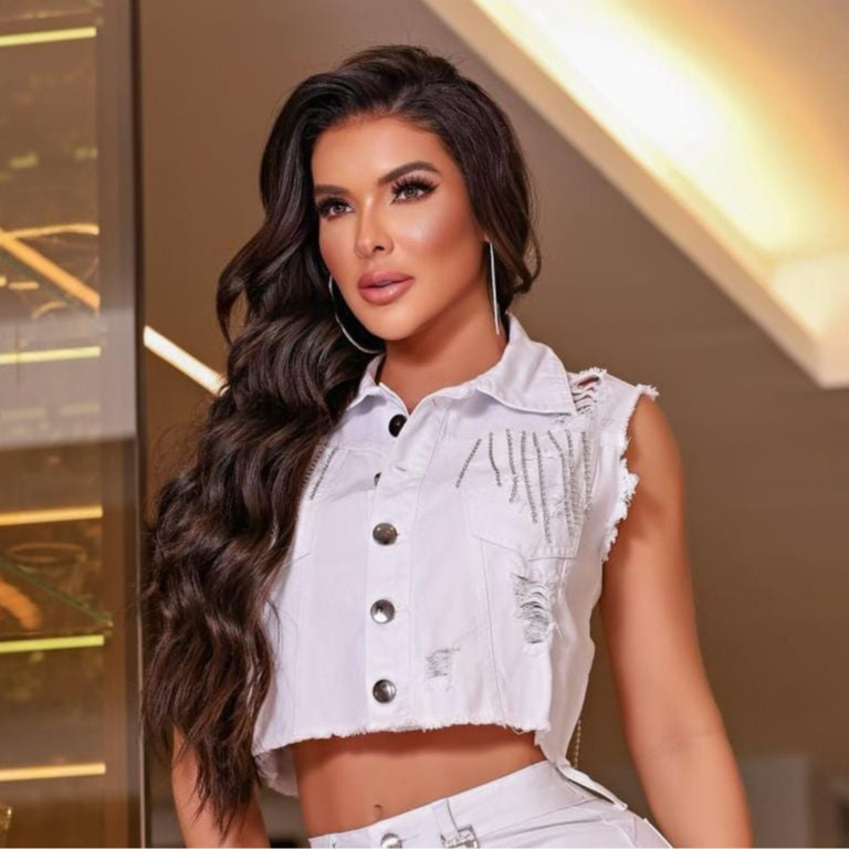 Camisa Branca com Colete Feminino - Comprar com Melhor Preço em Jaquetas, Casacos e Coletes