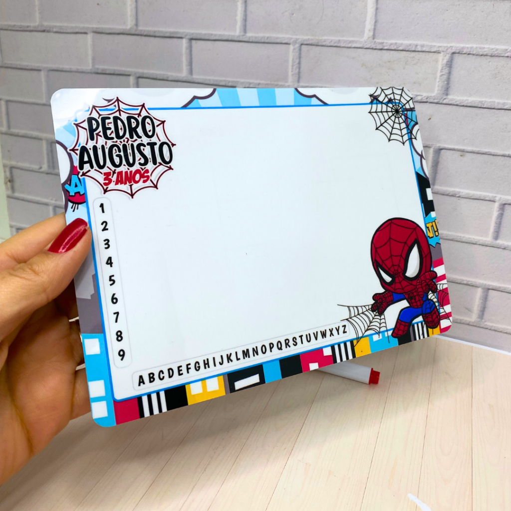 Lousa personalizada infantil Homem Aranha, lembrancinha com plastificação rígida (175 Mícrons) + CANETA COM APAGADOR